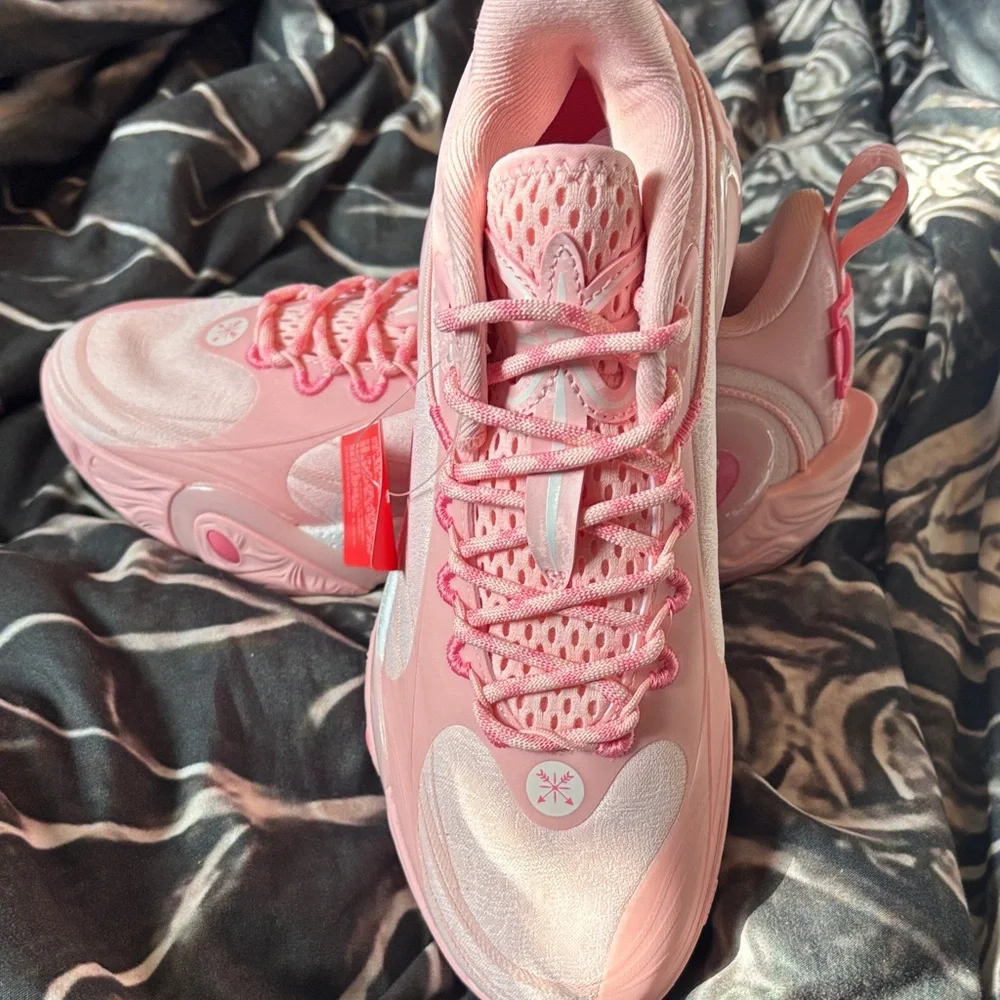 Women’s Pink Athletic Sneakers - Stylish Comfort - Picture 2 of 8
